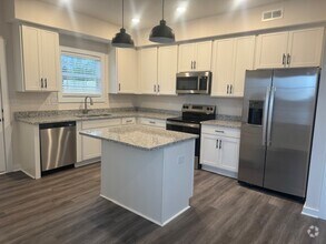 Building Photo - 100 Aviator Cir