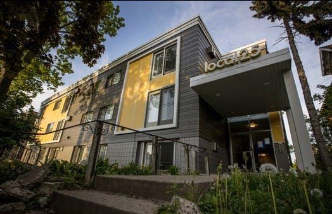 Foto principal - 2533 3rd Ave S