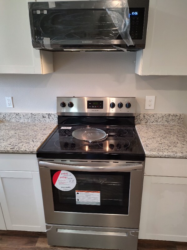 Foto del edificio - 8905 Seacliff St