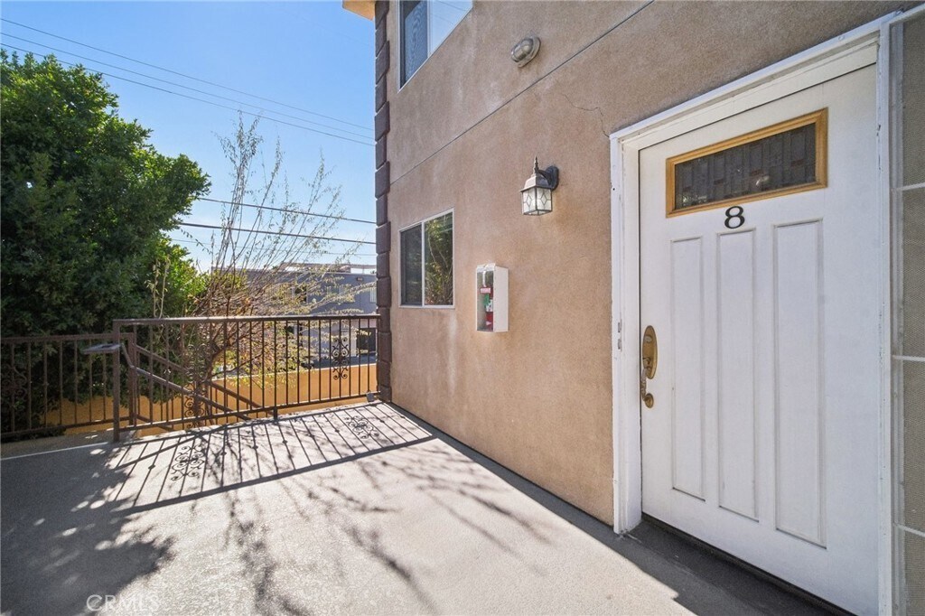 Foto principal - 14618 Gilmore St