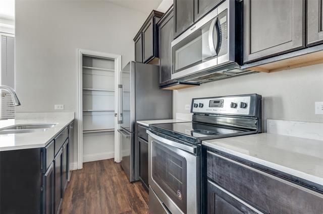 Building Photo - 1900 Bel Air Dr