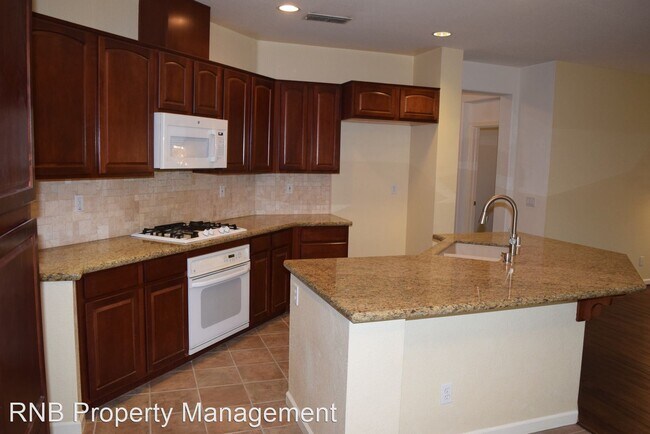 Foto del edificio - 4 br, 3 bath House - 34 Penelope Court