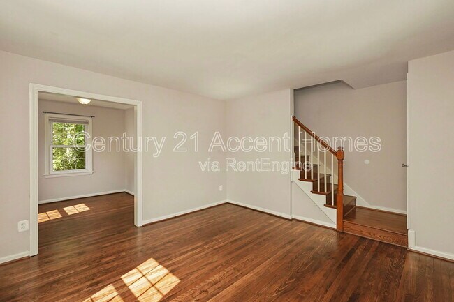Foto del edificio - 2707 Jefferson Dr