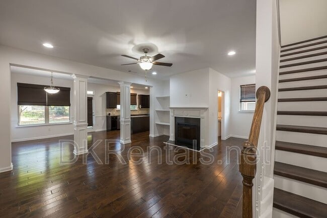 Building Photo - 2341 Attewood Dr