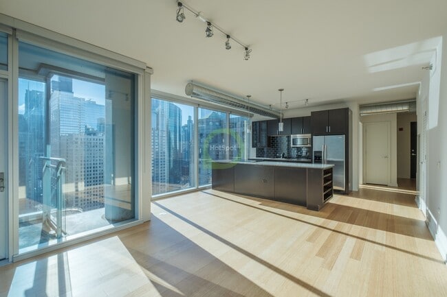Building Photo - 179 W Kinzie St