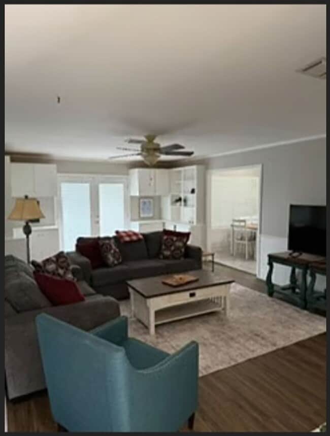Foto del edificio - 4455 Summit Cir