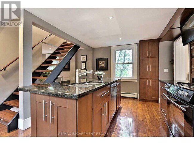 Building Photo - 1276 Spring Gardens Rd