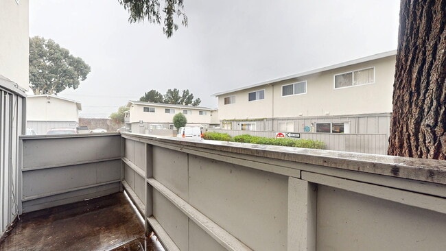 Interior Photo - Bay Terrace