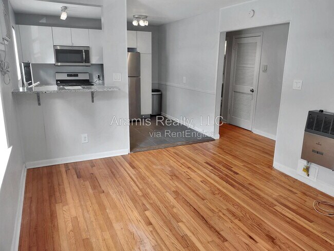 Foto del edificio - 812 Piedmont Ave NE