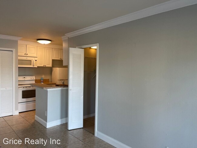 Building Photo - 1 br, 1 bath House - 185 Santa Clara Dr. #8