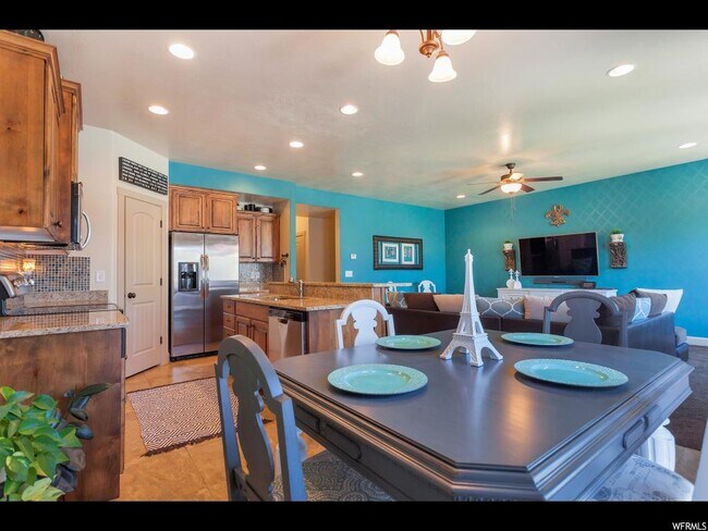 Foto del edificio - 1252 N Willowbrook Ln
