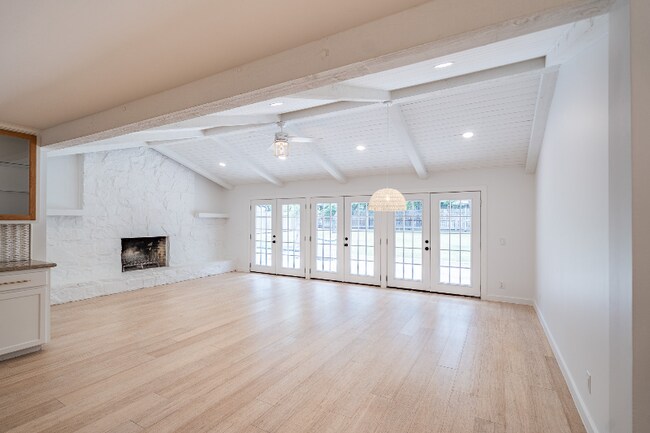 Foto del edificio - 2404 Monte Carlo Dr