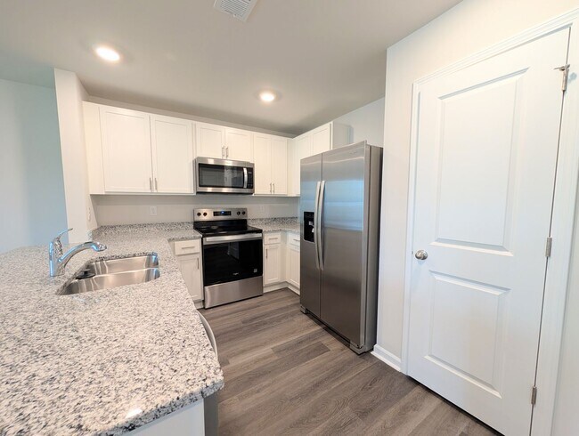 Foto del edificio - NEW 3 Bed Townhouse for Rent - Conway, SC