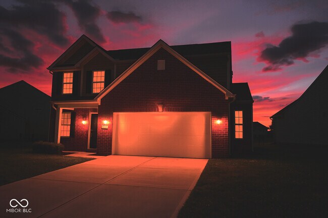Foto del edificio - 2327 Creekland Dr
