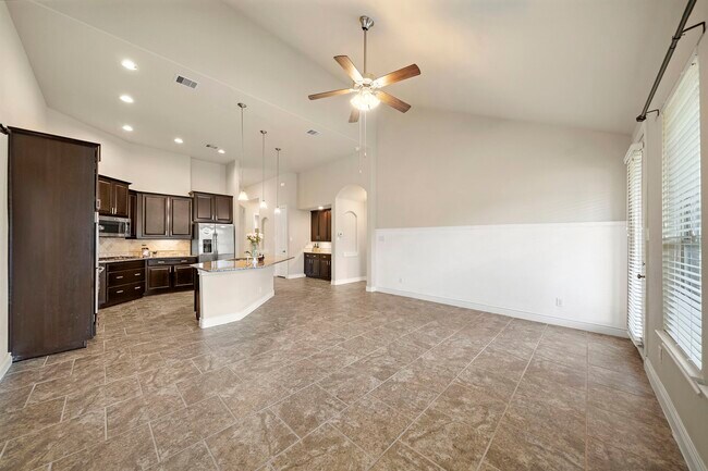 Building Photo - 24139 Valencia Ridge Ln