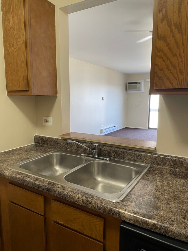 Foto del edificio - Moore Court Apartments