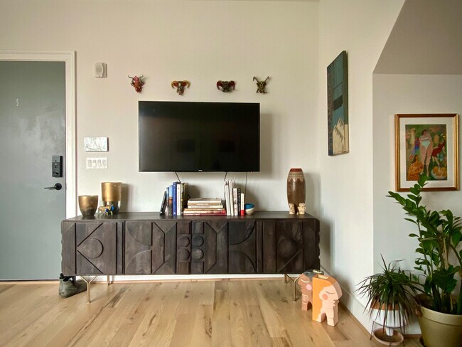 Foto del edificio - 811 Upshur St NW