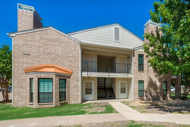 Building Photo - ***Pre-Marketing, Available Early to Mid J...