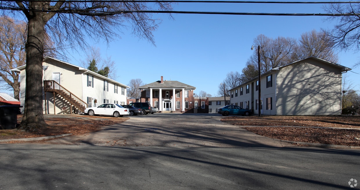 Primary Photo - 119 N Ireland St