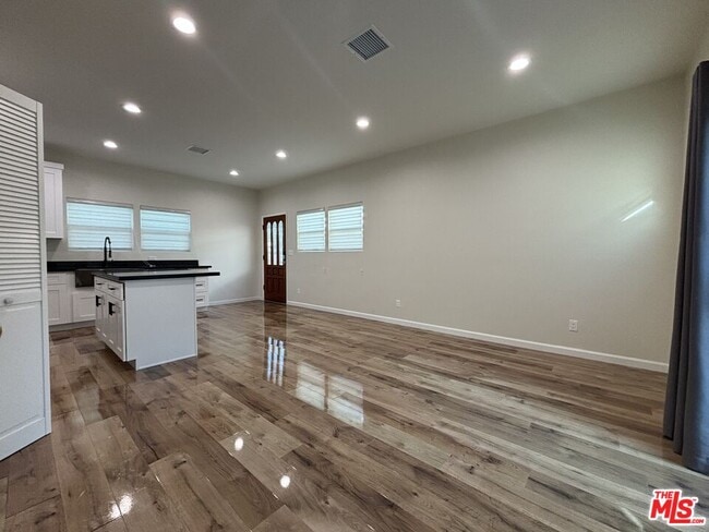 Building Photo - 1418 Leland Way