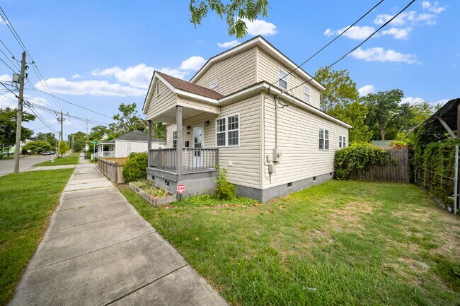 Building Photo - 1109 Orange St