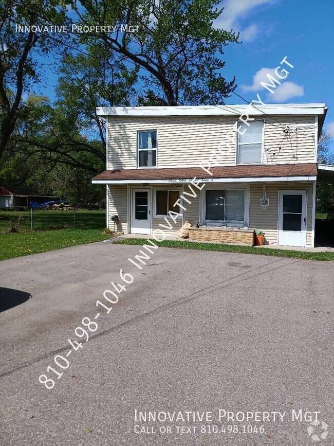 Building Photo - 5181 1/2 N Elms
