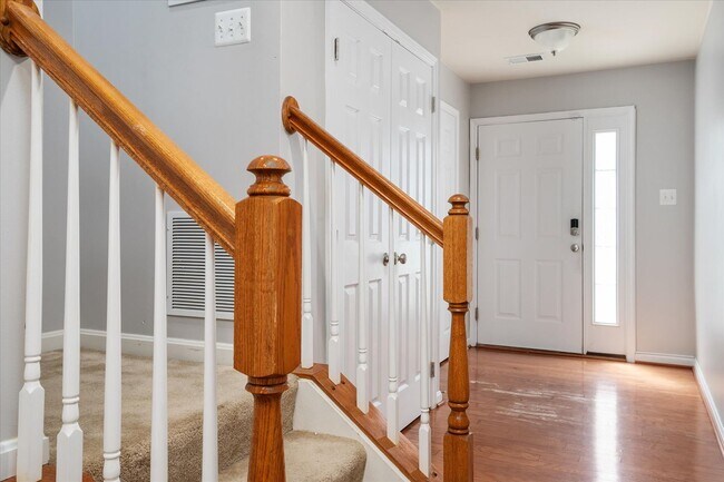 Foto del edificio - 1727 Jennifer Meadows Ct