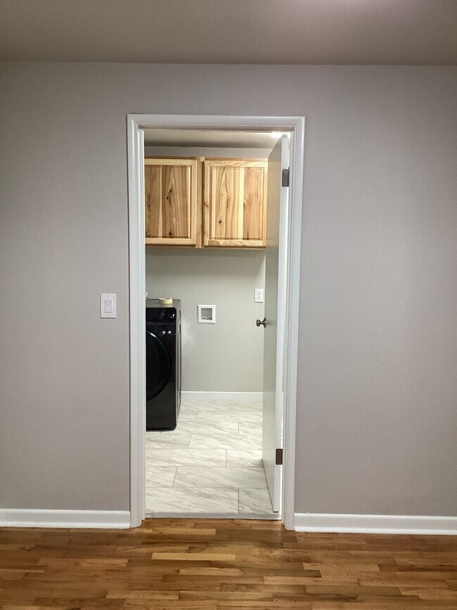 Foto del edificio - Cute Townhouse, Fully Renovated