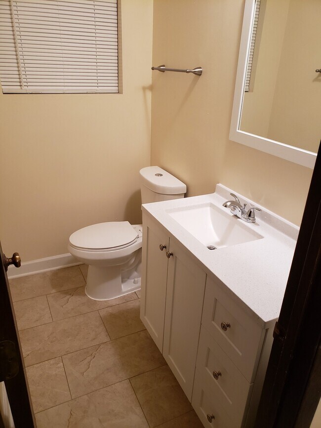 1/2 bath - 12215 S Spencer St