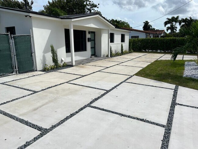 Foto del edificio - 935 SW 94th Ave