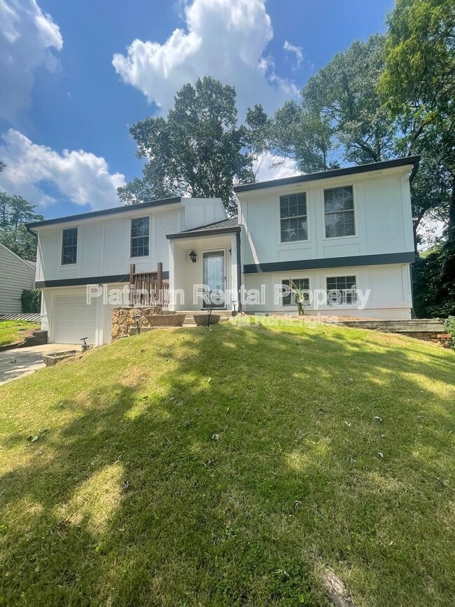 Building Photo - 10500 Worthington Hills Manor