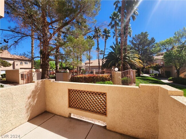 Foto del edificio - 2925 Wigwam Pkwy