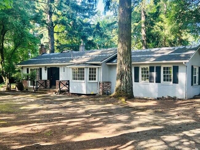 Building Photo - Single story home in convenient LO location.