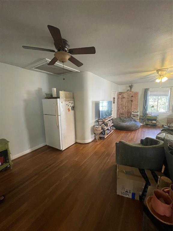 Foto del edificio - 1823 W Main St