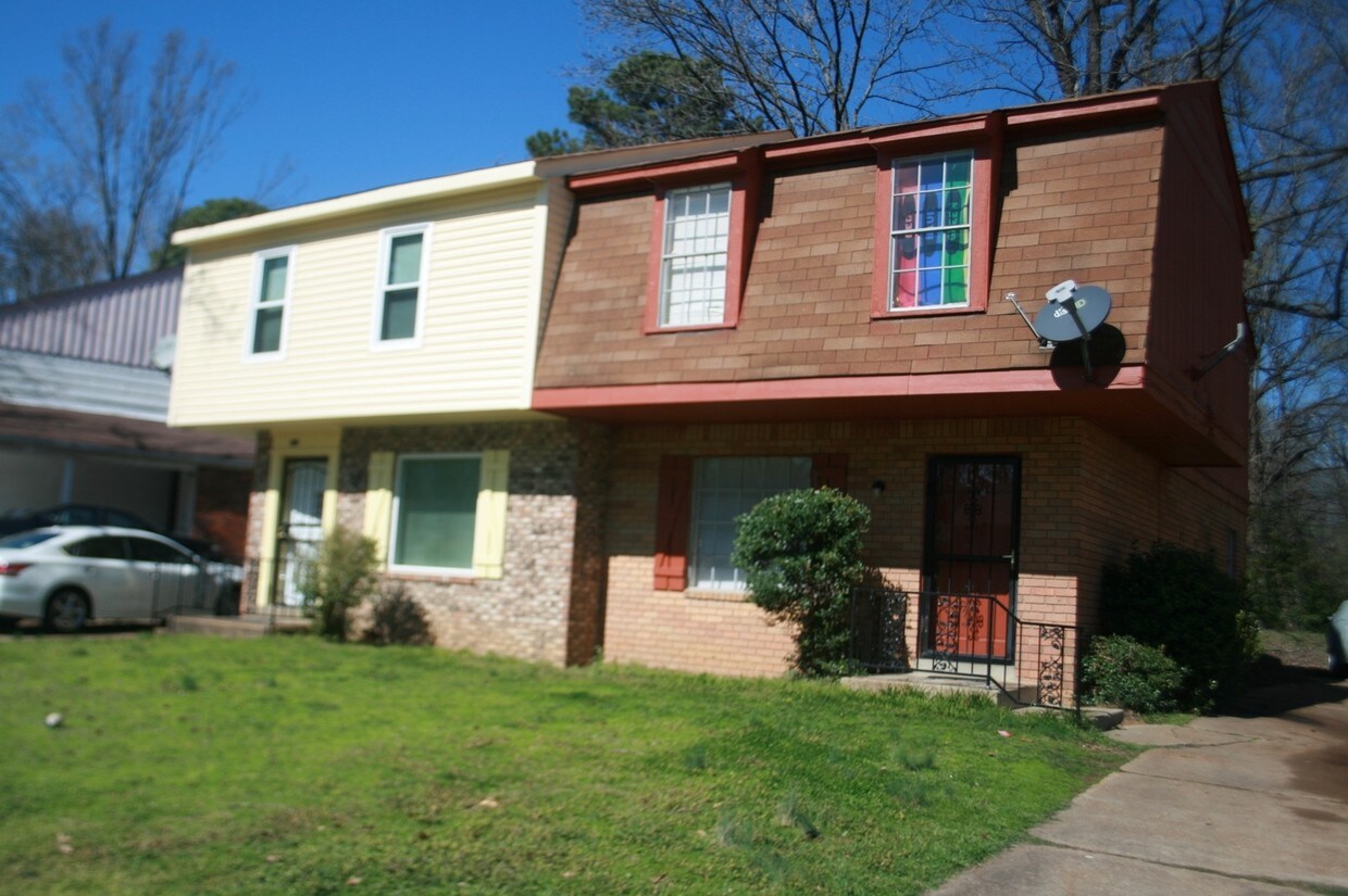 Foto principal - 812 Candace Dr
