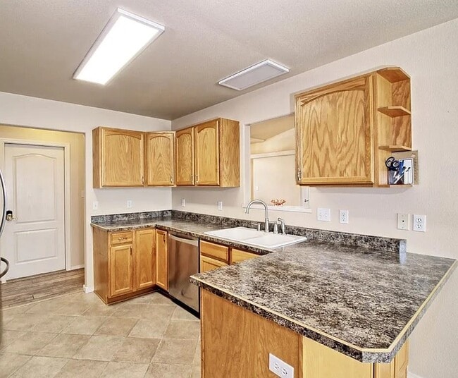 Photo - 222 Mansfield Ct House