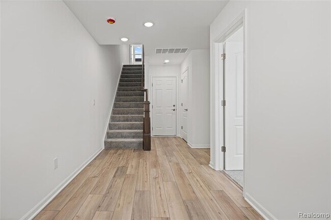 Foto del edificio - 43071 Atwood Ave