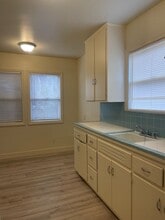 Building Photo - 612-614 State St