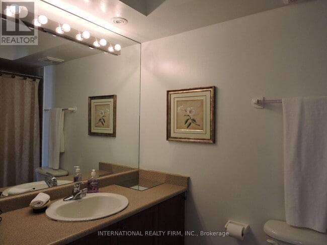 Building Photo - 4855-4855 Half Moon Grove