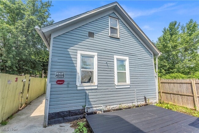 Building Photo - 3150 W 46th St