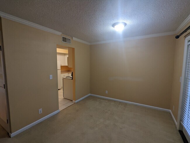 Building Photo - 6619 La Mirada Dr W