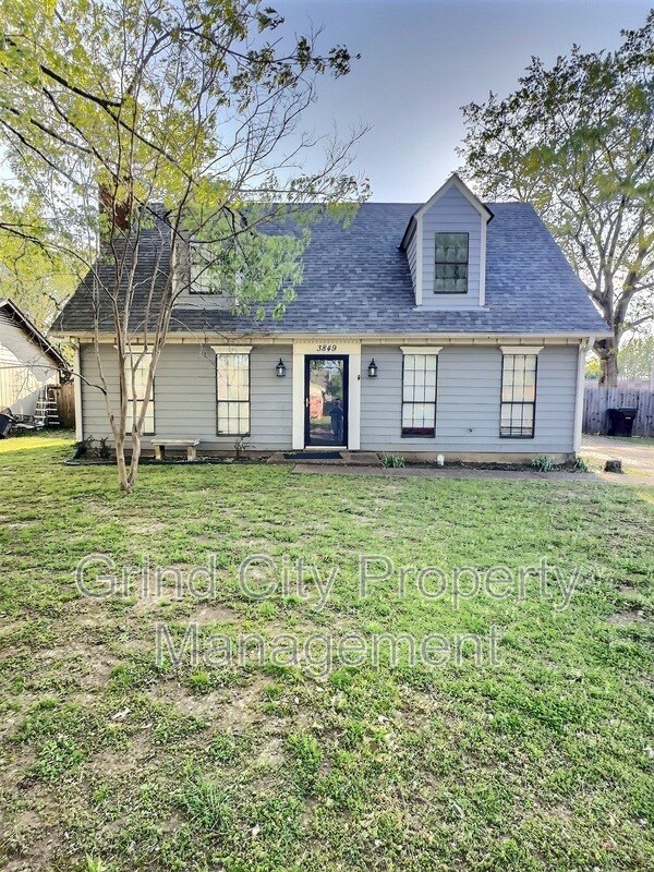 Foto del edificio - 3849 Cherry Hill Ln