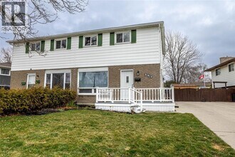 Building Photo - 352 Trudeau Dr