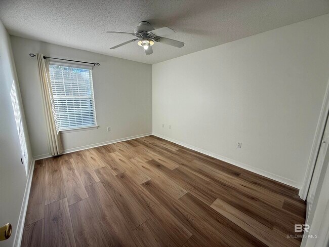 Foto del edificio - 24608 Tarpon Ln