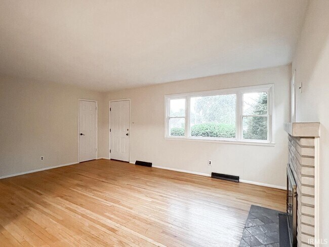 Foto del edificio - 2519 E 7th St