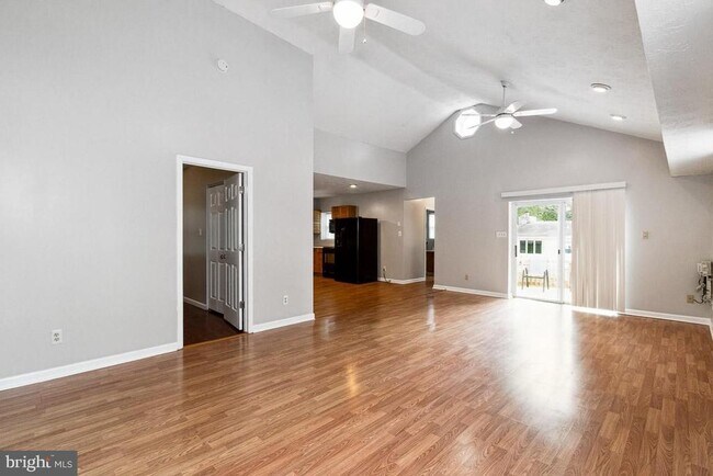 Foto del edificio - 315 South Dr