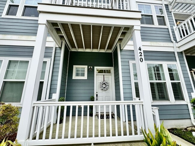 Building Photo - Available NOW in the Vibe District - 3 Blo...