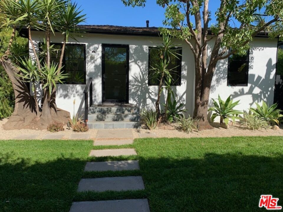Primary Photo - 1244 S Sycamore Ave