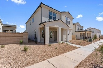 Building Photo - 526 Avery Dr