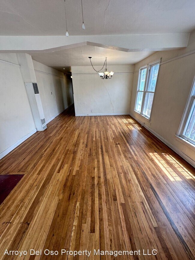 Foto del edificio - 2 br, 1 bath House - 806 13th Street NW